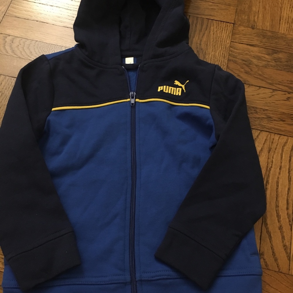 Boy’s fleece hoodie size 3T